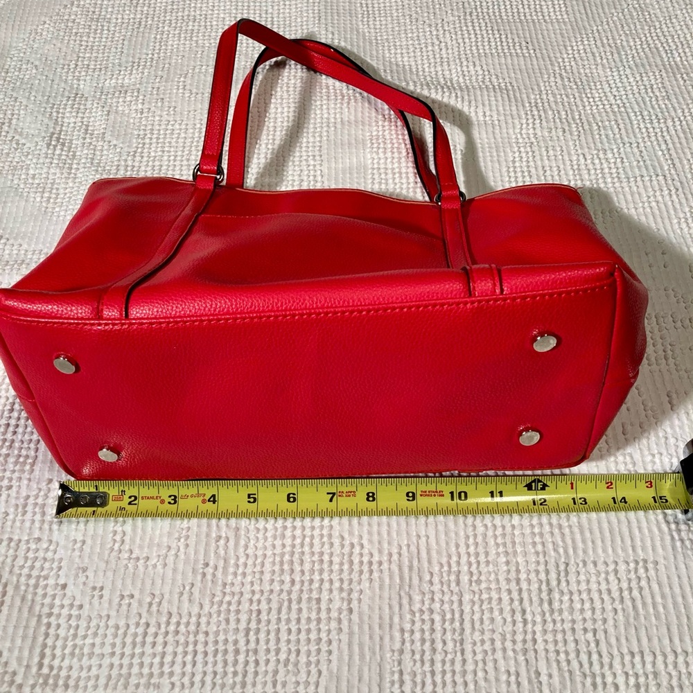 Dana Buchanan like new Tote / Purse 
Poppy Red - Picture 8 of 9